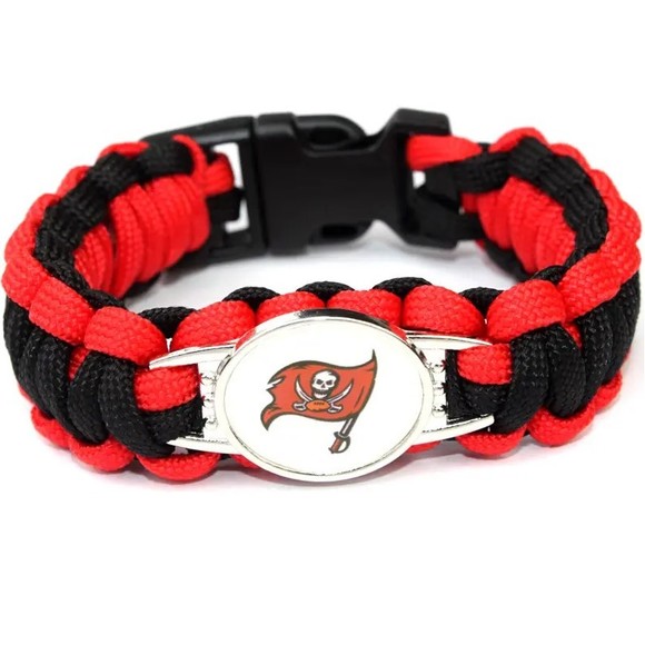 Buccaneers Paracord Bracelet - Picture 1 of 1